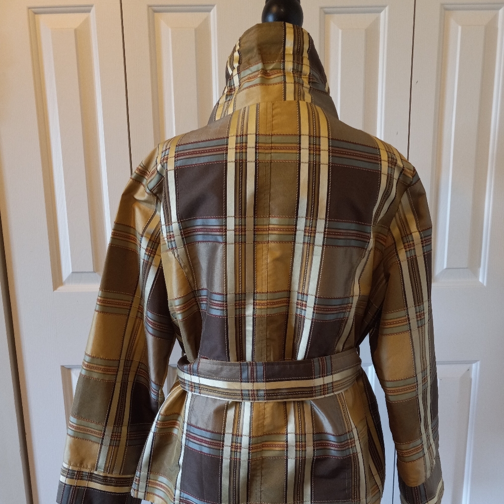 Beautiful Fall Jacket - Picture 2 of 7